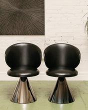 Load image into Gallery viewer, Black Pedestal Chair
