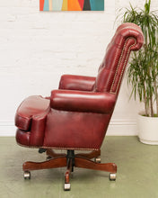 Load image into Gallery viewer, Vintage Executive Office Chair
