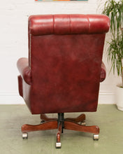 Load image into Gallery viewer, Vintage Executive Office Chair
