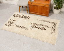 Load image into Gallery viewer, Boho Moroccan Rug
