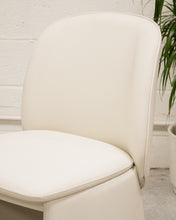 Load image into Gallery viewer, Comet Chair in Ivory
