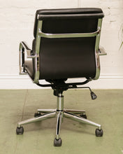 Load image into Gallery viewer, Black Iconic Design Office Chair
