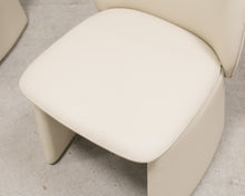 Load image into Gallery viewer, Comet Chair in Ivory
