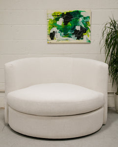 Bianca Swivel Chair in Zues Pearl