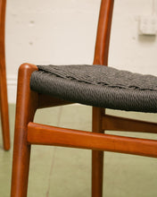 Load image into Gallery viewer, Black Woven and Wood Dining Chair
