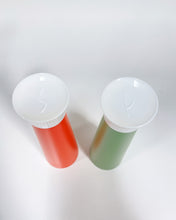 Load image into Gallery viewer, Vintage Plastic Salt and Pepper Shaker Set
