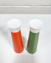 Load image into Gallery viewer, Vintage Plastic Salt and Pepper Shaker Set
