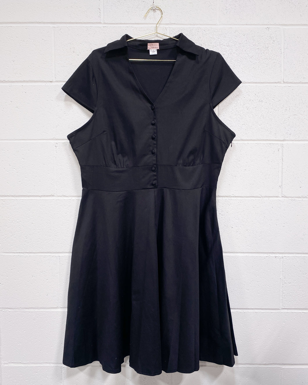 ‘Iconic’ Vintage Style Black Dress (4XL)