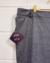 Load image into Gallery viewer, Ava &amp; Viv Grey Tweed Slacks - NWT (22W)
