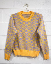 Load image into Gallery viewer, Lavender and Yellow Pullover (L)
