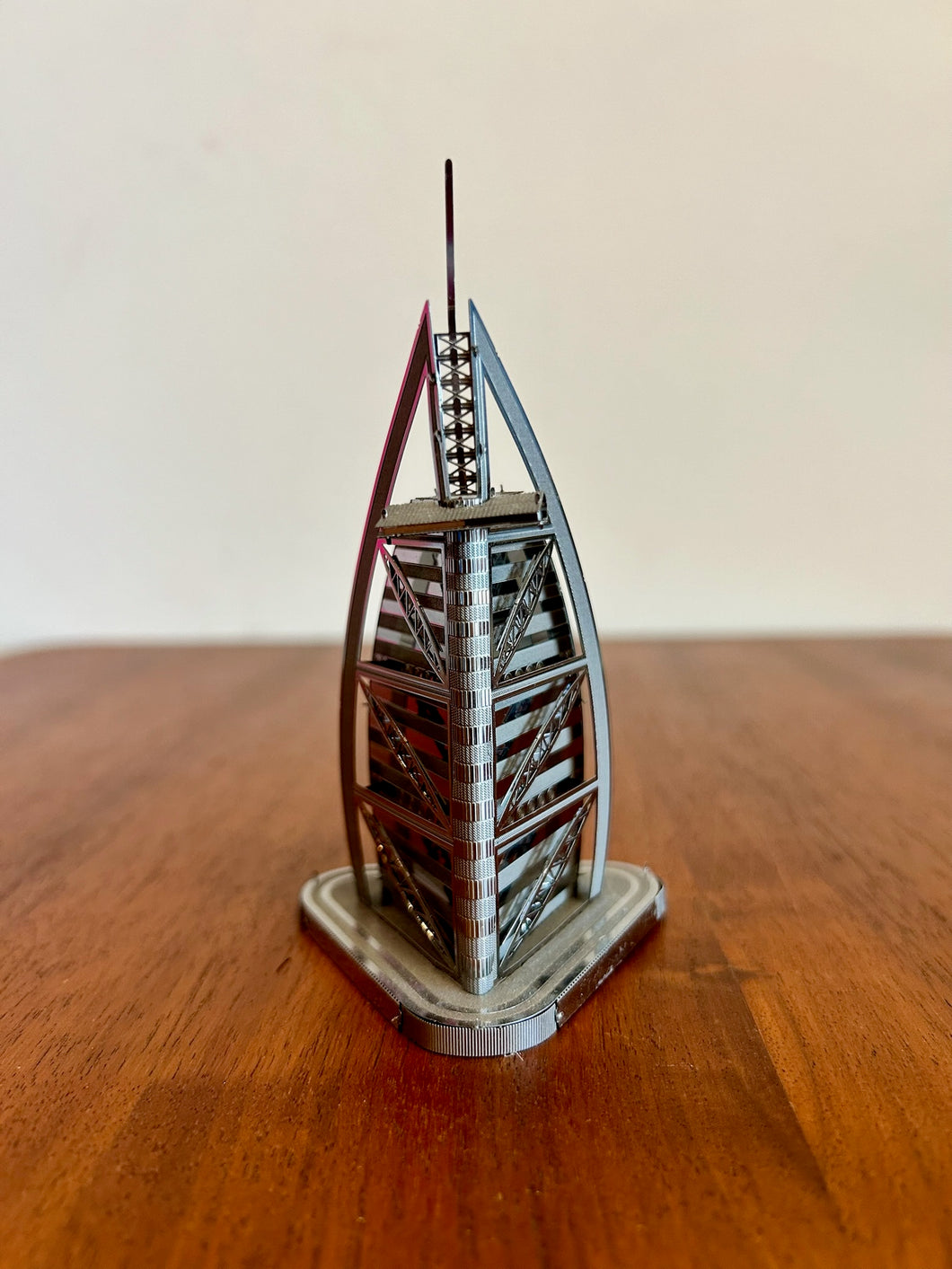 Earth Burj Al Arab Collectible