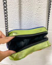 Load image into Gallery viewer, Heartshape Rainbow Purse
