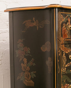 Vintage Drexel Et Cetera Collection Serpentine Chinoiserie Chest of Drawers from the 1980s