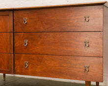 Load image into Gallery viewer, Vintage 6 drawer Mid Century Dresser
