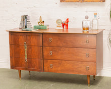 Load image into Gallery viewer, Vintage 6 drawer Mid Century Dresser
