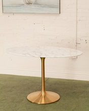 Load image into Gallery viewer, 47” Daisy Oval Table With Gold Base
