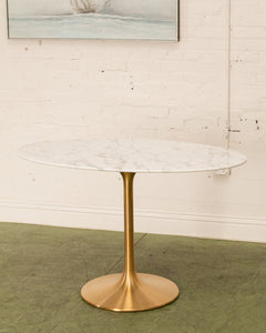 47” Daisy Oval Table With Gold Base