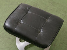 Load image into Gallery viewer, Leather Lounge Chair and Ottoman
