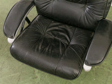 Load image into Gallery viewer, Leather Lounge Chair and Ottoman
