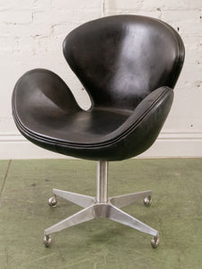 Swan Chair on Wheels