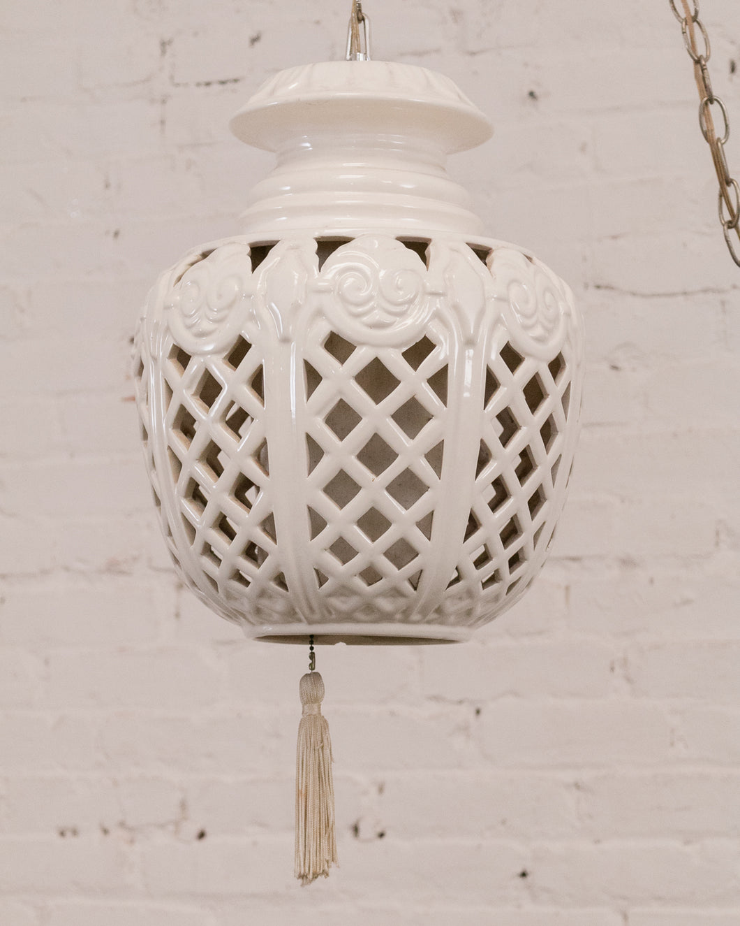 White Vintage Ceramic Hanging Lamp