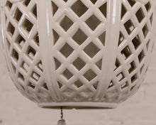 Load image into Gallery viewer, White Vintage Ceramic Hanging Lamp
