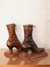 Load image into Gallery viewer, Rare Antique Boot Bookends
