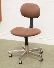 Load image into Gallery viewer, Brown Vintage Steelcase Chair
