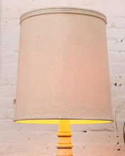 Load image into Gallery viewer, Vintage Mid Century Speckled Lamp
