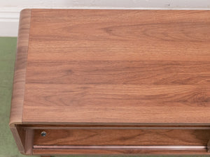 Pauli Credenza