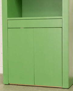 Kelly Green 1970’s Shelf Vintage