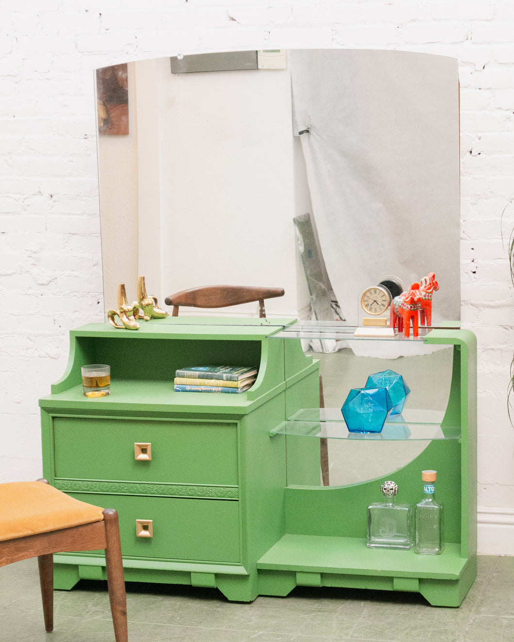 Kelly Green Vanity