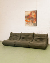 Load image into Gallery viewer, Slouchy 70&#39;s Style 3 Seat Sectional in Green
