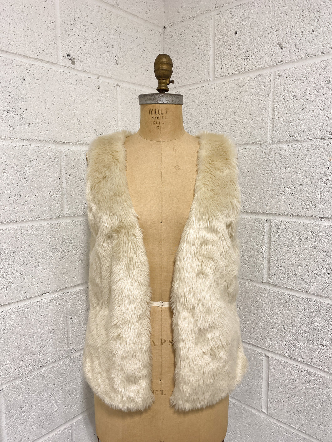 Faux Fur Vest (M)