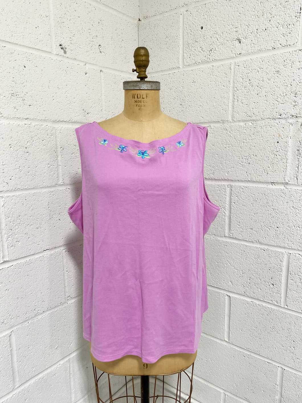 Pink Tank with Floral Detail (20-22W)