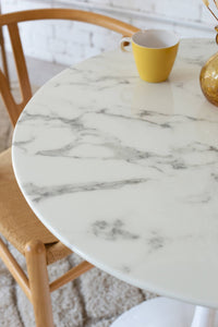 Daisy Faux Marble 28 in Cafe Table, White