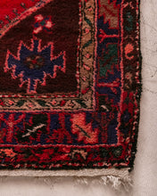 Load image into Gallery viewer, Persian Vintage Rug
