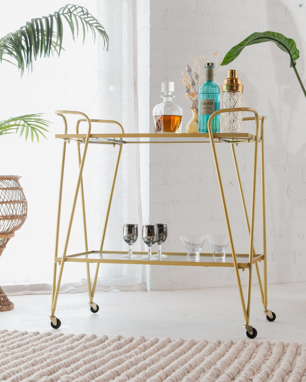 Nelly Gold Barcart