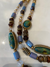 Load image into Gallery viewer, Vintage Gold toned Beaded Necklace
